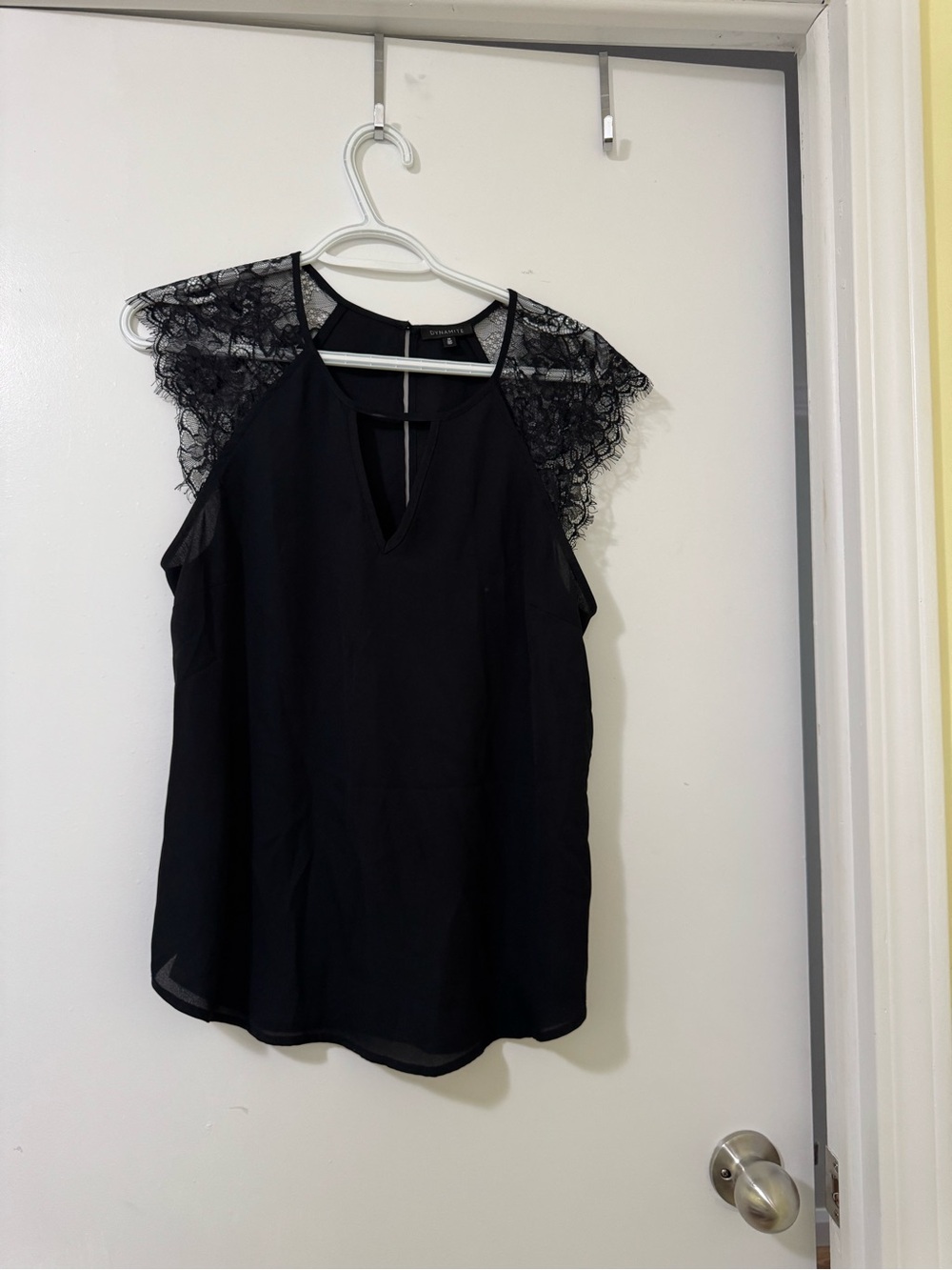 Dynamite Black Lace Cap-Sleeve Camisole